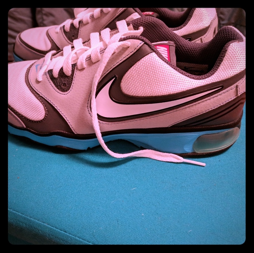 ***SOLD***Nike Compete TR 88 Women's Size 9